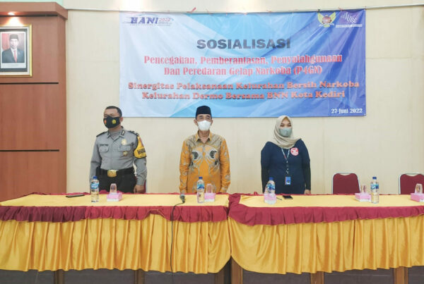 Kelurahan Dermo Kota Kediri Turut Cegah dan Perangi Narkoba Kelurahan Dermo Kota Kediri Turut Cegah dan Perangi Narkoba