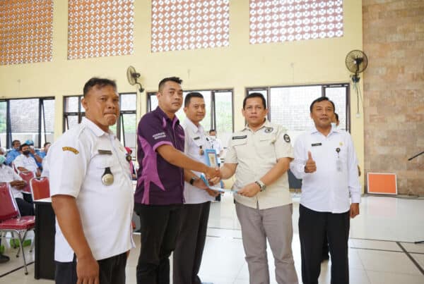 BAGIAN KESRA PEMERINTAH KOTA KEDIRI PRAKARSAI PENCANANGAN KELURAHAN BERSINAR TAHUN 2022