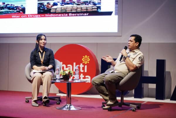 IIK Bhakta Kota Kediri Bersama BNN Gelar Seminar “Beyond The Shadows : Shaping A Drugs Free Future” IIK Bhakta Kota Kediri Bersama Bnn Gelar Seminar “Beyond The Shadows : Shaping A Drugs Free Future”