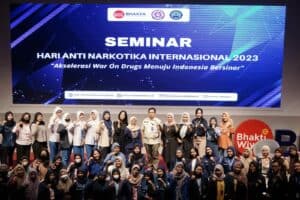 IIK Bhakta Kota Kediri Bersama Bnn Gelar Seminar “Beyond The Shadows : Shaping A Drugs Free Future”