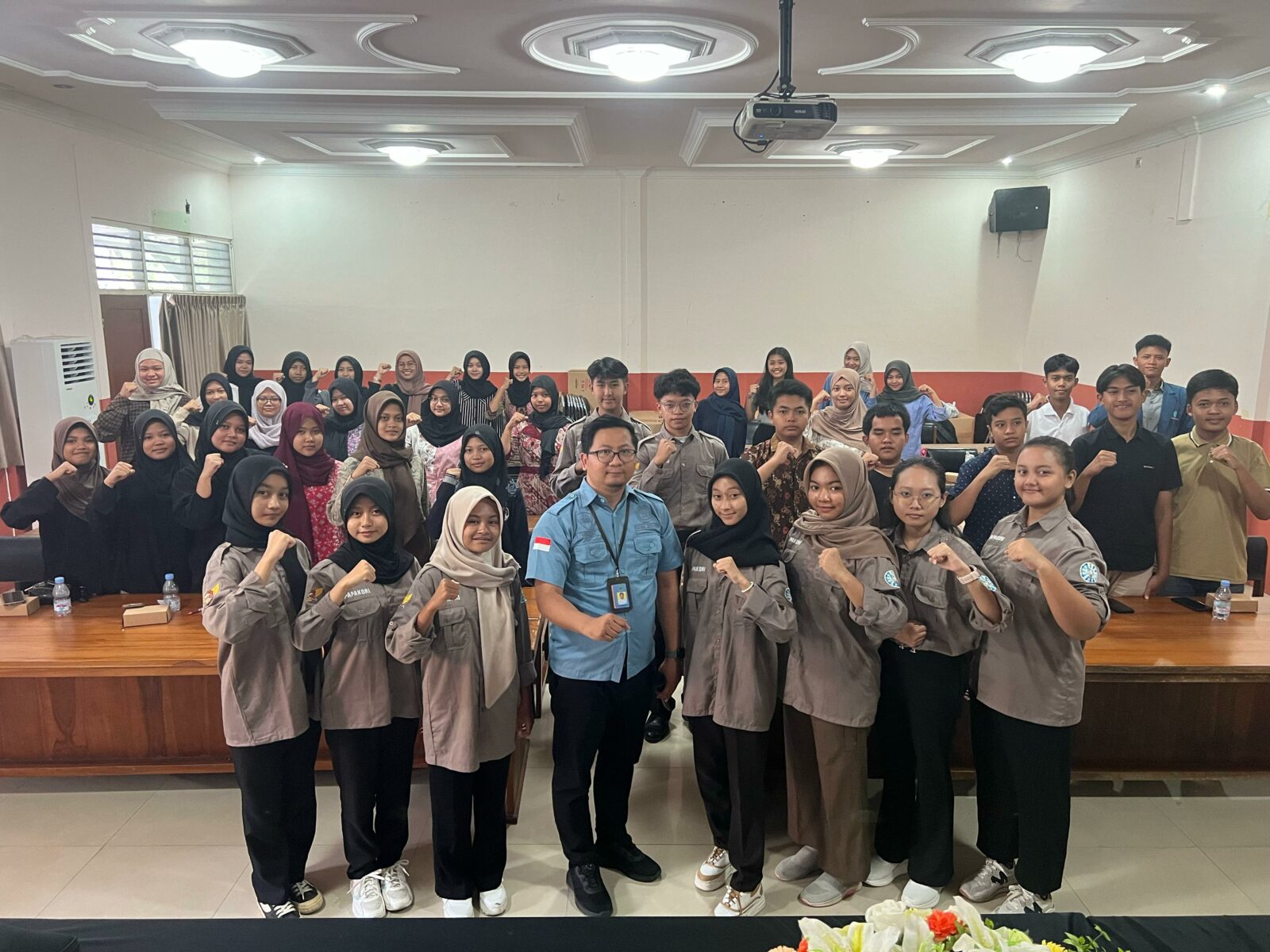Forum Anak Kota Kediri Siap Menjadai Relawan BNN Forum Anak Kota Kediri Siap Menjadai Relawan BNN